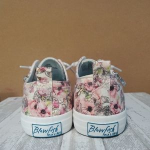 Blowfish Floral sneakers 8.5